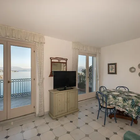 Punta Borromea By Interhome ستريزا